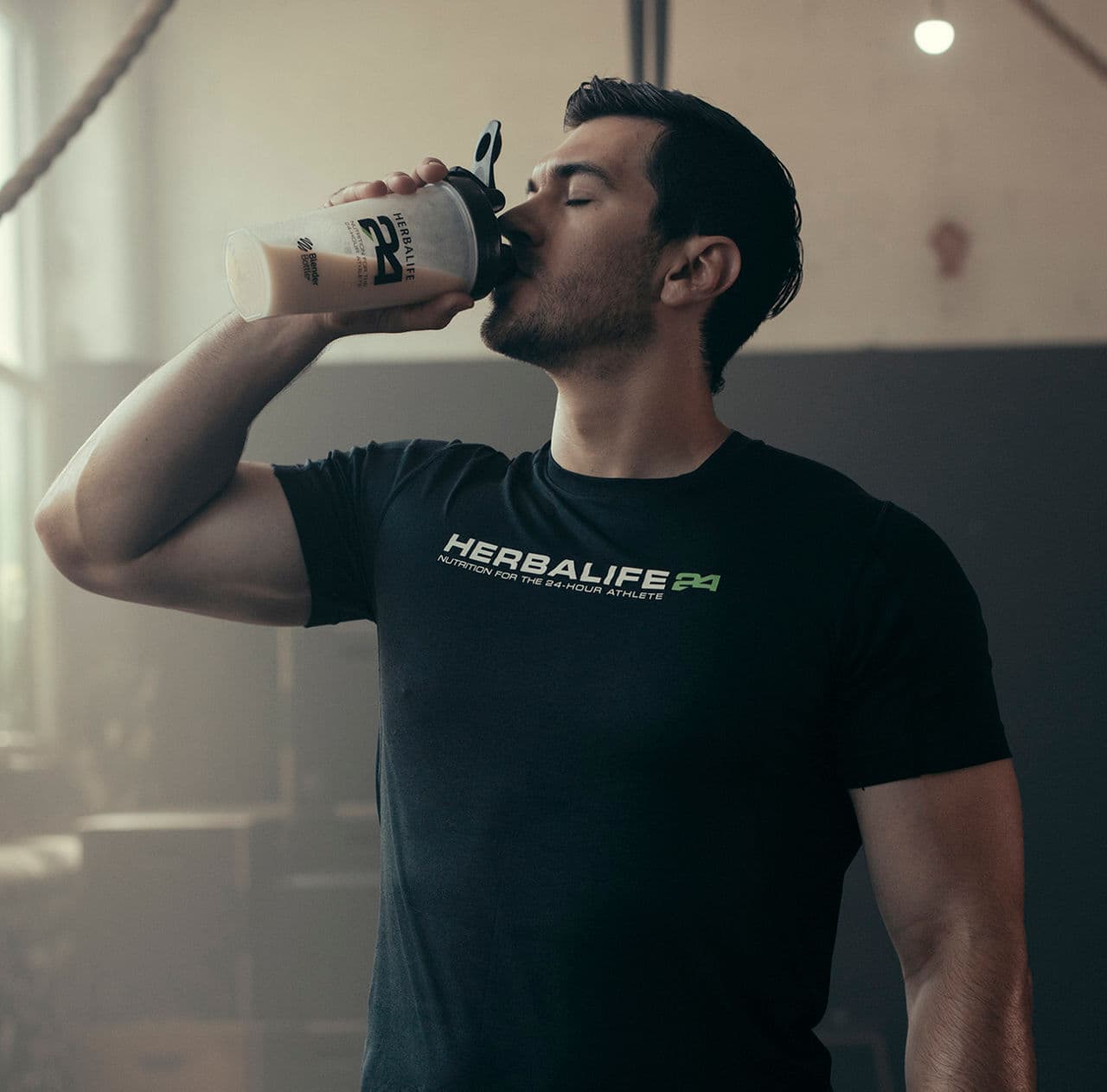 H24 Rebuild Strength in una scena di uso quotidiano